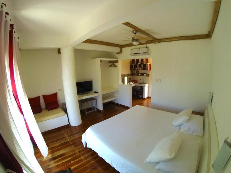 Lanterna Hotel Boracay Balabag  Pokój zdjęcie